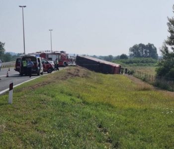 Teška prometna nezgoda u Hrvatskoj – U slijetanju autobusa s autoceste poginulo deset osoba