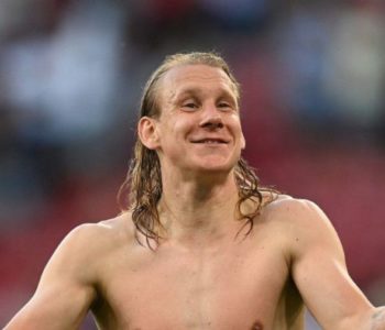 Sramotni TV komentator u Ligi prvaka izvrijeđao Vidu: ‘Ružan je, ni djeca ga ne smiju gledati’