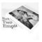 Na naslovnici monografije “Bosna i Hercegovina na fotografijama Františeka Topiča” nalazi se djevojčica iz Rame
