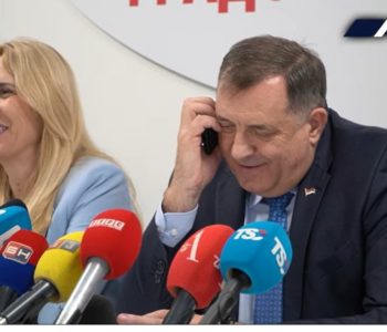 Dodik prekinuo press konferenciju kako bi se javio Čoviću