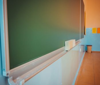 STIŽU NOVI PREDMETI: Učenici u školama prema planu i programu na hrvatskome jeziku više nemaju Prirodu i društvo