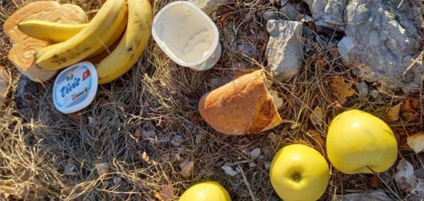 Hrvatski carinici ih vratili u BiH zbog 4 banane, 4 jabuke i pola sirnog namaza