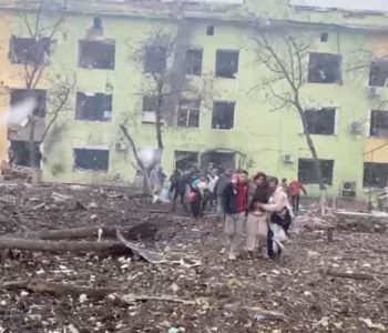 Bombardirana zgrada kod Harkiva, četvero ljudi poginulo, Ukrajinci tvrde da je izvršen protunapad na ruske snage kod Kijeva