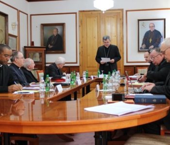 Nadbiskup Vukšić pozvao na dijalog u BiH: “Gaženjem bilo čijih prava sužnjevi su i oni koji su gaženi i oni koji ih gaze”