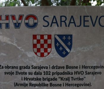U Sarajevu podignut spomenik poginulim pripadnicima HVO-a
