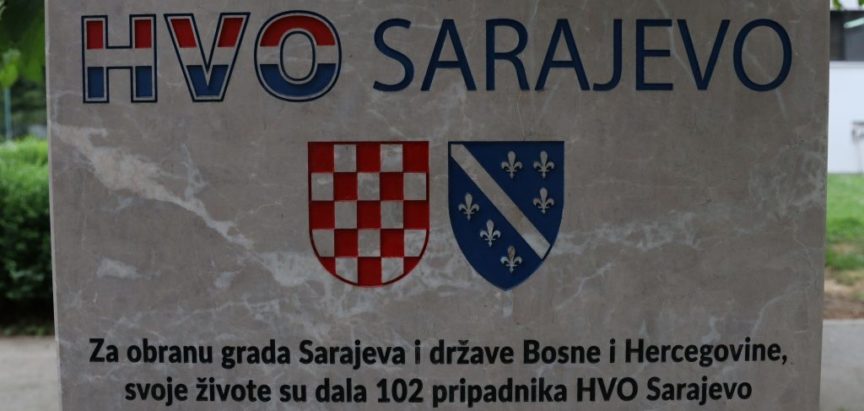 U Sarajevu podignut spomenik poginulim pripadnicima HVO-a