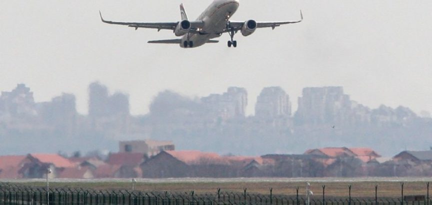 Avion Croatia Airlinesa nije oštećen vatrenim oružjem