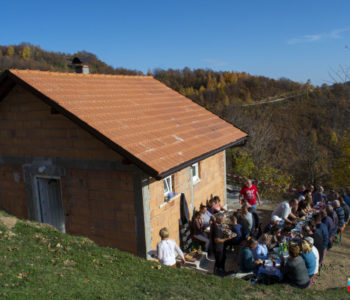 Nakon 30 godina zacrvenio se još jedan krov u razrušenim Pajićima