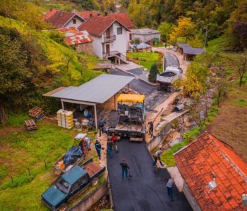 Radovi na asfaltiranju u naseljima Gračac, Lovnica i Neraji