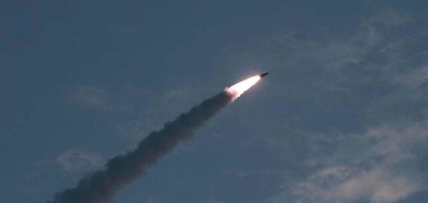 Sjeverna Koreja ispalila najmanje 10 raketa, jedna pala blizu južnokorejskih voda