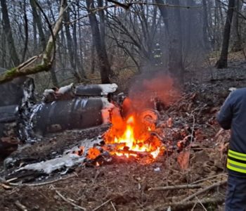 KREĆE ISTRAGA: Objavljene fotografije s mjesta pada MiG-a u Hrvatskoj, piloti javili da će se katapultirati zbog problema s motorom