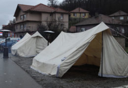 Sjever Kosova i dalje blokiran, škole ne rade, ne zna se tko je pucao u Rudaru