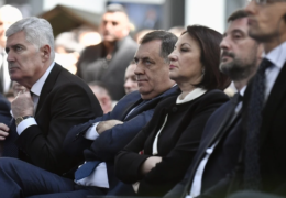 Usprkos porukama predstavnika Osmorke politika Dodika i Čovića u odnosu na BiH ostala je identična