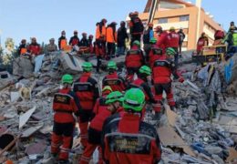 Spašavatelji iz BiH izvukli 6 članova obitelji iz ruševina, ima još preživjelih