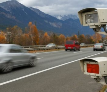 INNSBRUCK-LAND: Državljani BiH sudjelovali u ilegalnoj uličnoj trci, jedan pijan drugi bez vozačke