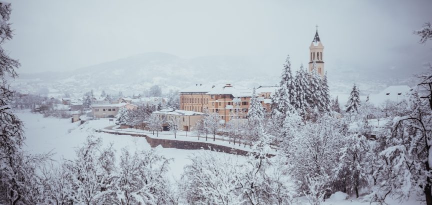 Stižu obilnije oborine, formirat će se i snježni pokrivač