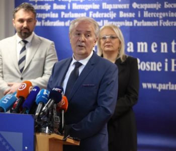 VLADA FEDERACIJE: “Dvoje hoće, jedan neće”