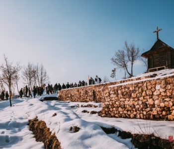 Gradački via crucis ponovno okupio veliki broj vjernika