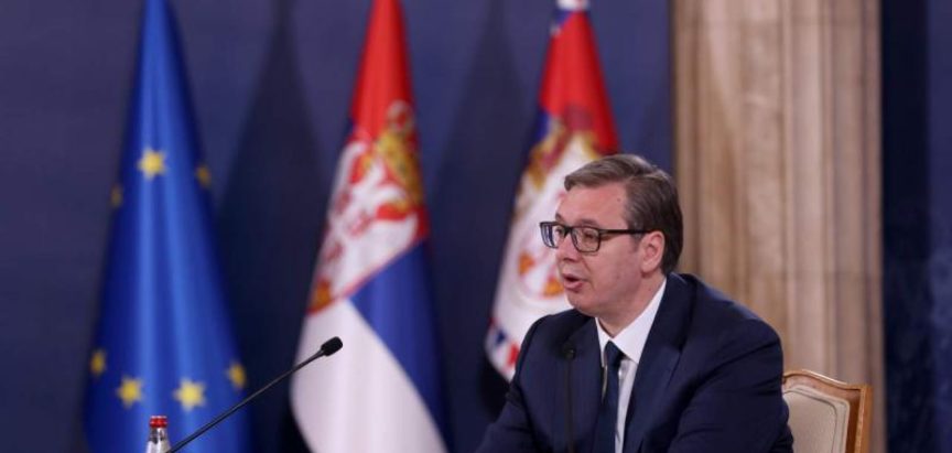Vučić je u izlaganju napravio nedopustivo, moguća tužba roditelja