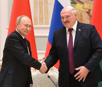 Prijeti li Lukašenku nasilno svrgavanje s vlasti, Kremlj poručuje da će mu “osigurati sigurnost”