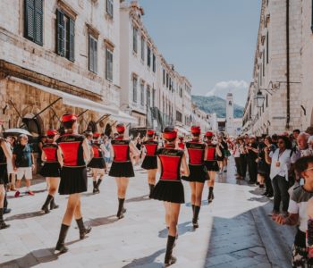 Mažoretkinje “Rama” na smotri mažoretkinja u Dubrovniku, prodefilirale kultnim Stradunom