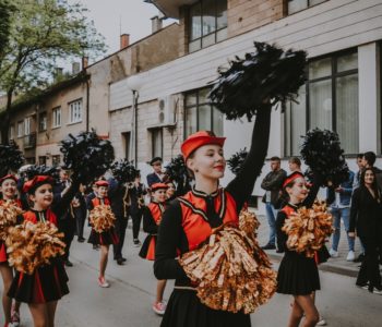 Mažoretkinje “Rama” predvodile mimohod maturanata u Bugojnu