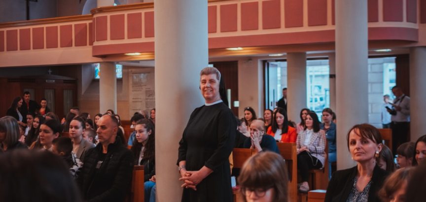 SESTRA MARINELA: “Današnje vrijeme treba redovnicu nade”
