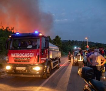 ŽUPA DUBROVAČKA: Vatrogasci se cijelu noć borili s vatrom, odjekivale mine, jutros je situacija povoljnija