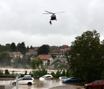 Katastrofa u Sloveniji, helikopteri spašavaju ljude, nekoliko ljudskih žrtava