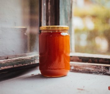 Med kao prirodni lijek, devet znanstveno potvrđenih prednosti ove namirnice