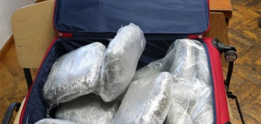 U putnoj torbi pokušao prošvercati 11 kilograma marihuane iz BiH u Hrvatsku