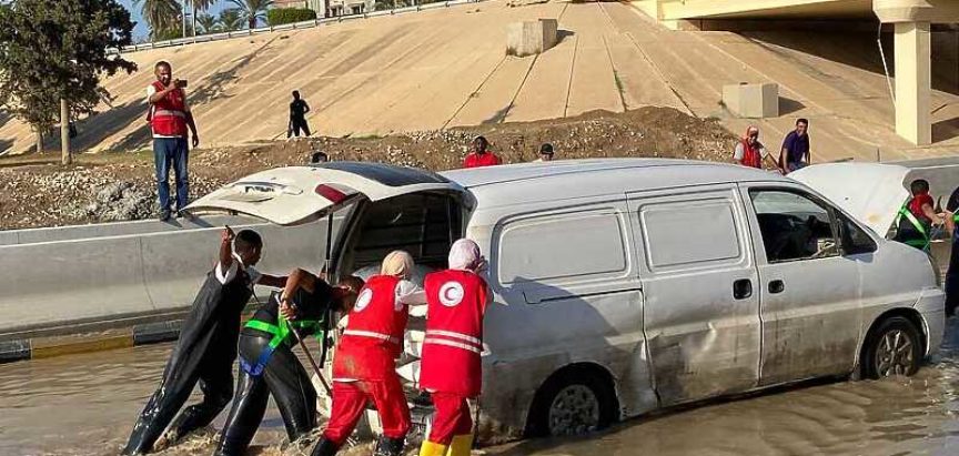 Dramatične scene nakon poplava u Libiji, nedostaje vreće za tijela, raste strah od zaraze
