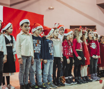 Osnovna škola Marka Marulića održala božićnu priredbu u Domu kulture