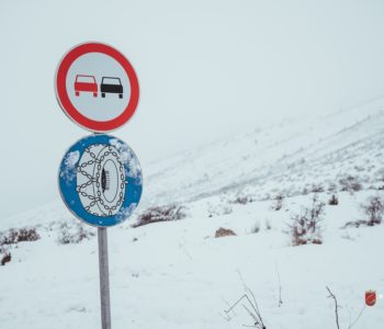 Snijeg u većem dijelu Bosne otežava promet