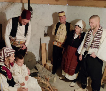 Uprizorenje šišanog kumstva katolika i muslimana u Prozoru/Rami