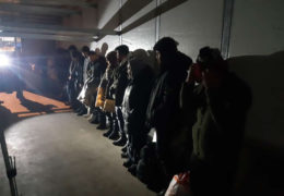 AKCIJA “ZIP”: Osumnjičeno 17 osoba za organizirano krijumčarenje migranata