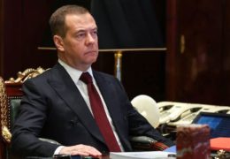 MEDVEDEV: “Trump će sigurno pobijediti, samo ako ga ne ubiju”