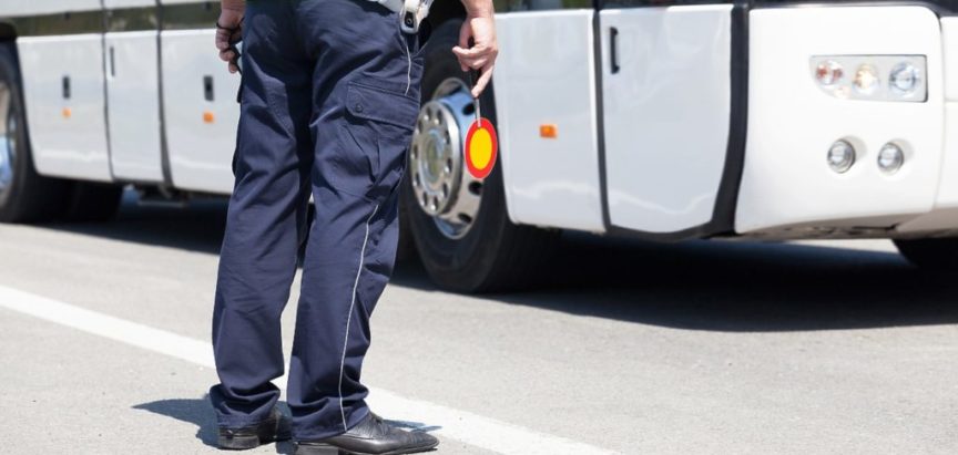 Isključen autobus sa 70 putnika za BiH, retrovizori vezani vezicama, porozne gume, loše kočnice…