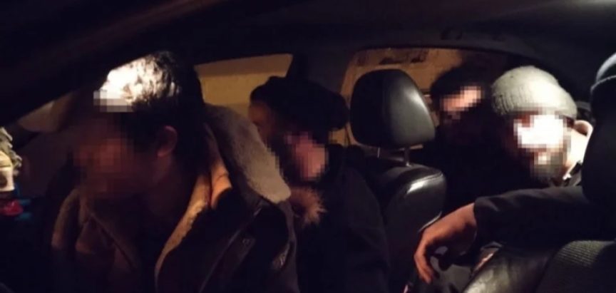 Uhićeno četvero ljudi, u Tomislavgradu pokušali prokrijumčariti devet migranata