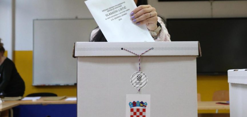 Hrvatska danas odlučuje, birališta su se otvorila od 7 sati