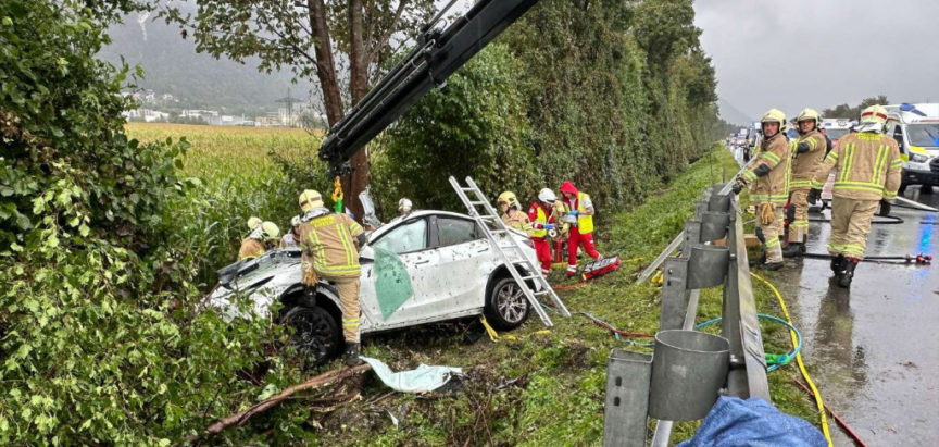 U prometnoj nesreći preminuo mladi bračni par iz BiH, dijete preživjelo