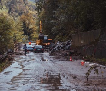 Mokri ili vlažni kolnici, oprez zbog mjestimično jakih udara vjetra i odrona