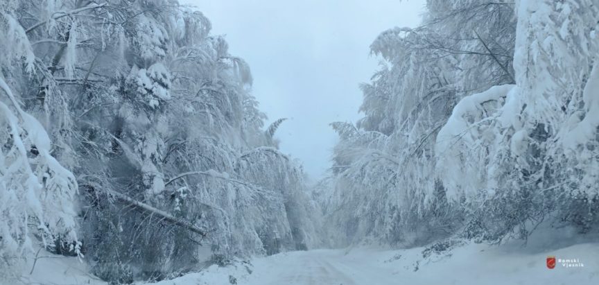 Za redovito i zimsko održavanje cesta JP Ceste Federacije BiH raspisalo natječaj u vrijednosti više od 190 milijuna KM