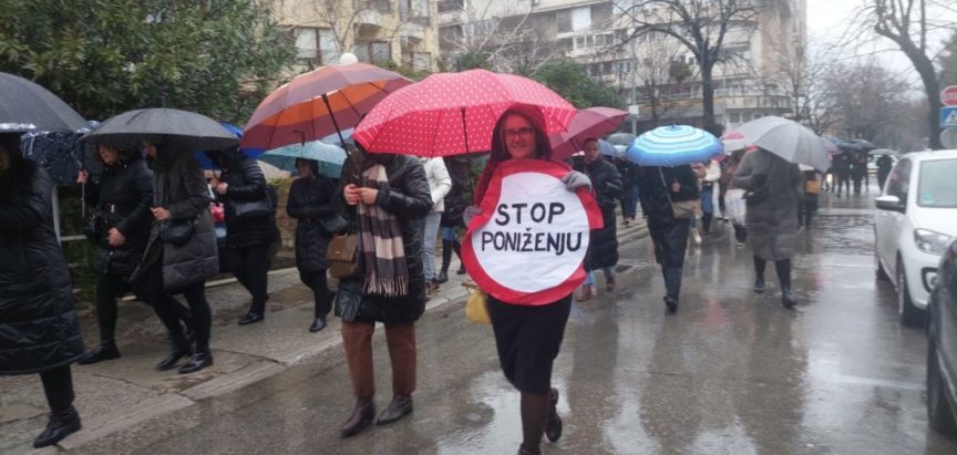 Djeca u HNŽ već četvrti tjedan ne idu u škole, štrajk ponovo proglašen nezakonitim