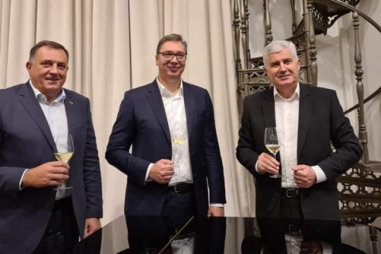 TREBINJE: ‘Vučić dovodi Putinove špijune nekoliko kilometara od članice NATO saveza’