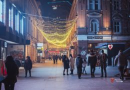 BIH DOČEKUJE 2026.: Od trgova do redova u javnim kuhinjama