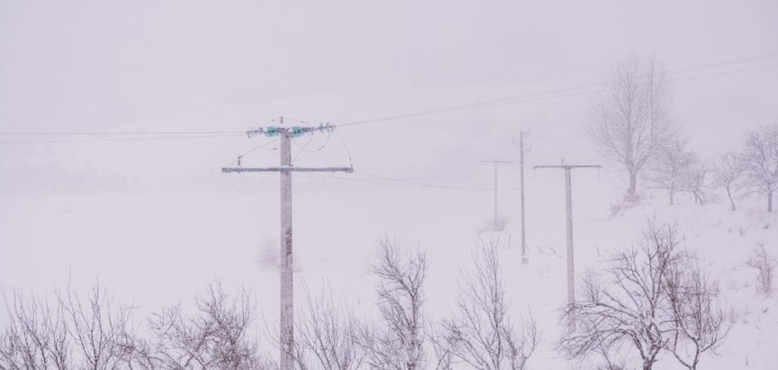 Uslijed snježnog nevremena otežano snabdijevanje električnom energijom, elektromonterske ekipe danonoćno na terenu