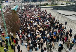 Protesti pred državnim parlamentom u Sarajevu