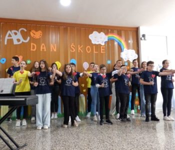 Osnovna škola “Ivan Mažuranić” Gračac svečano obilježila Dan škole