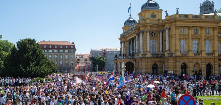 Jubilarni ‘Hod za život’ i dalje masovan u borbi za zaštitu nerođene djece